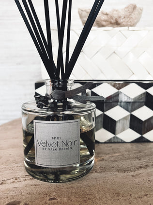 Geurstokjes Velvet Noir No1 - Valk Design Geurstokjes Velvet Noir No1 - Valk Design