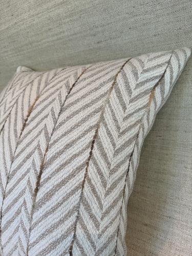 Sierkussen Angela beige