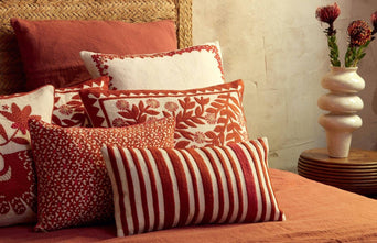 Sierkussen Azteca Grenadine - Elitis Sierkussen Azteca Grenadine - Elitis