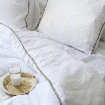 Dekbedovertrek - White Stitching Sand - Felice Dekbedovertrek - White Stitching Sand - Felice