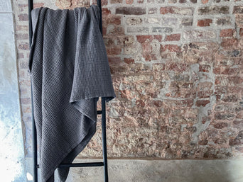 Plaid - Dark Grey - Simone Plaid - Dark Grey - Simone