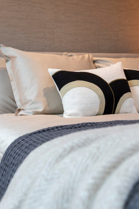 Sierkussen Bridge Night & Day - Elitis Sierkussen Bridge Night & Day - Elitis